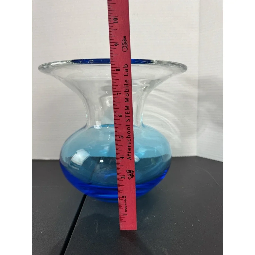Beautiful Hand Blown Blue Glass Vase Vintage Heavy Medium‎ Sized
